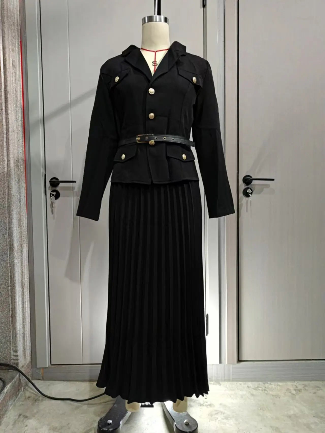 Milton Two Piece Set