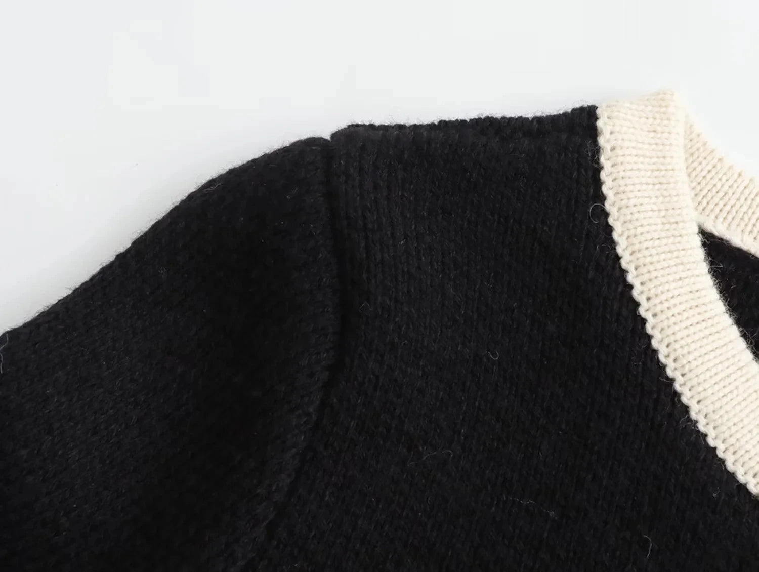 Contrast Cropped Cardigan