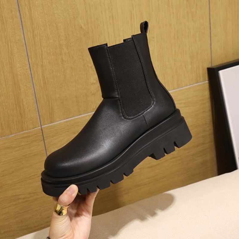 Lora Short Boots