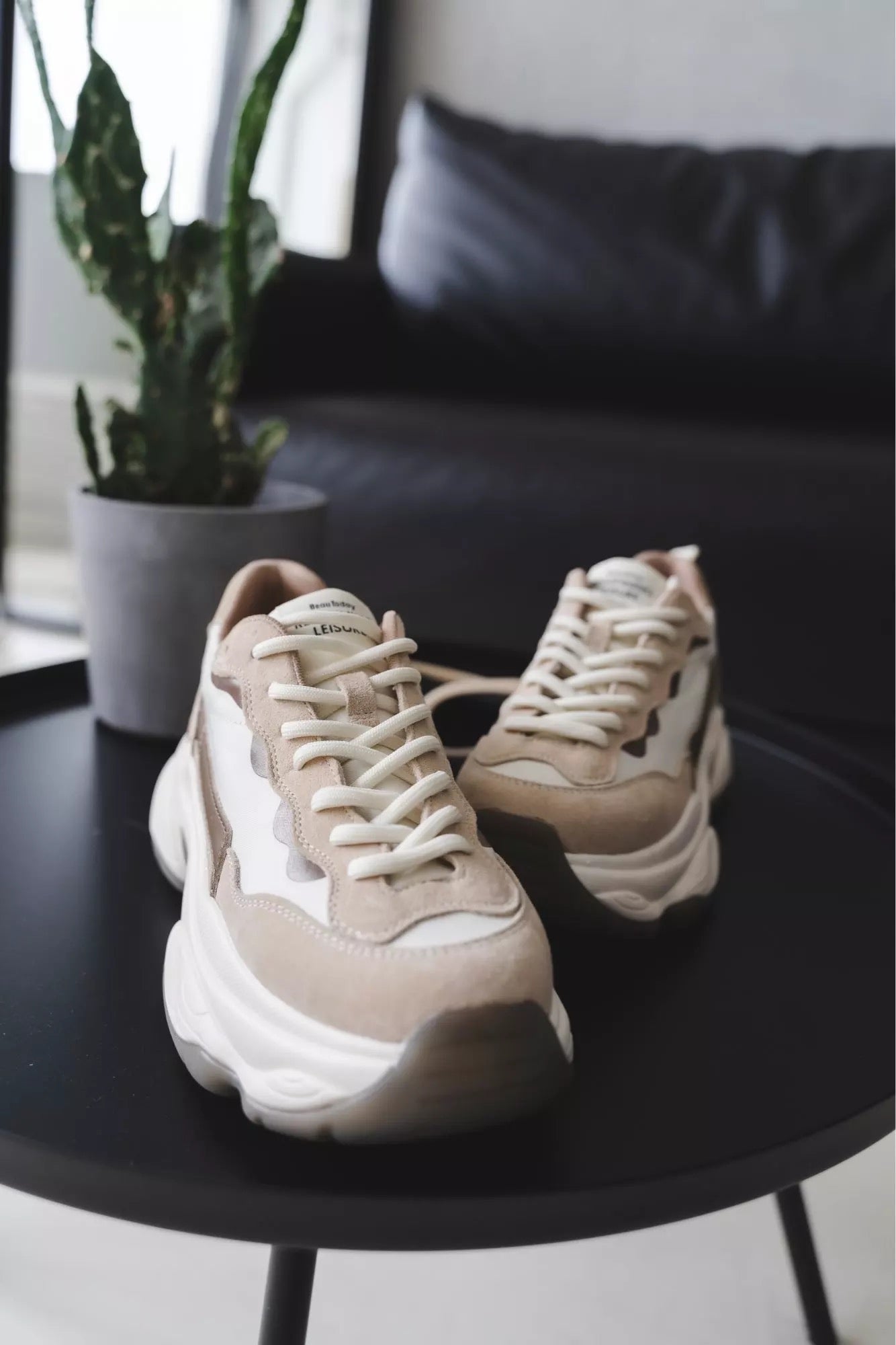 Ruskey Sneakers