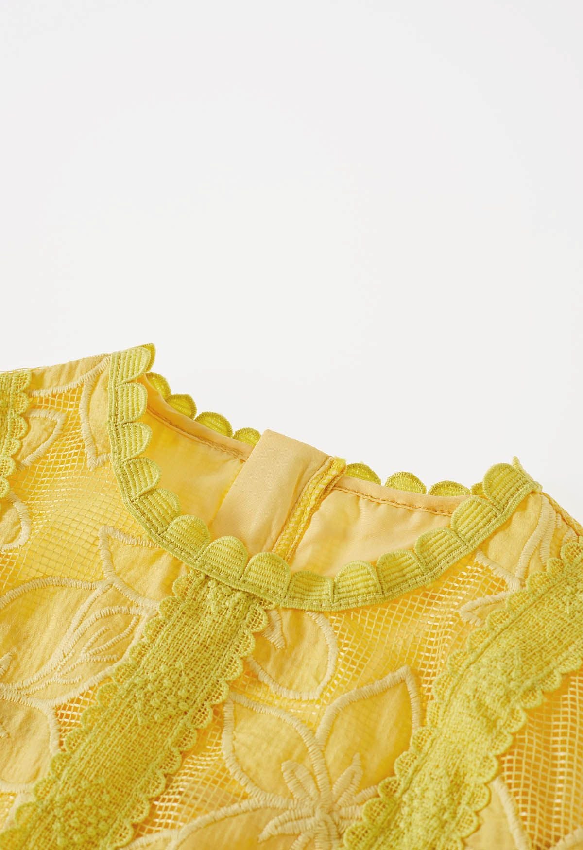 Evelyn Floral Embroidery Set