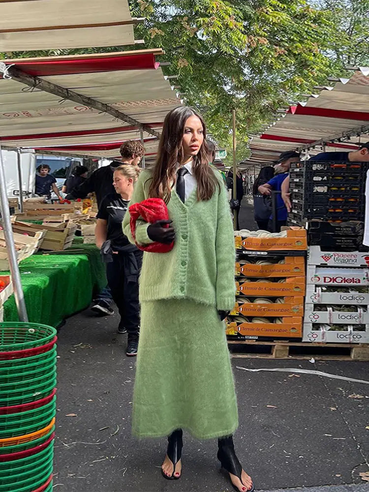 42689373208749|42689373241517|42689373274285