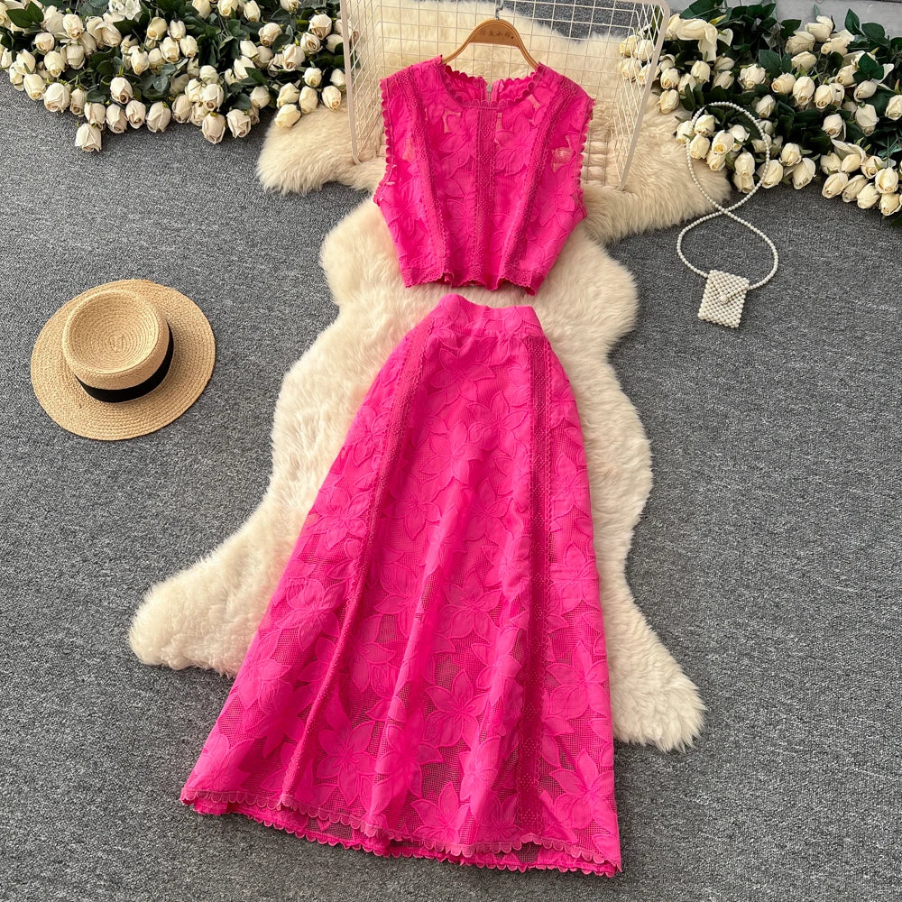 Evelyn Floral Embroidery Set