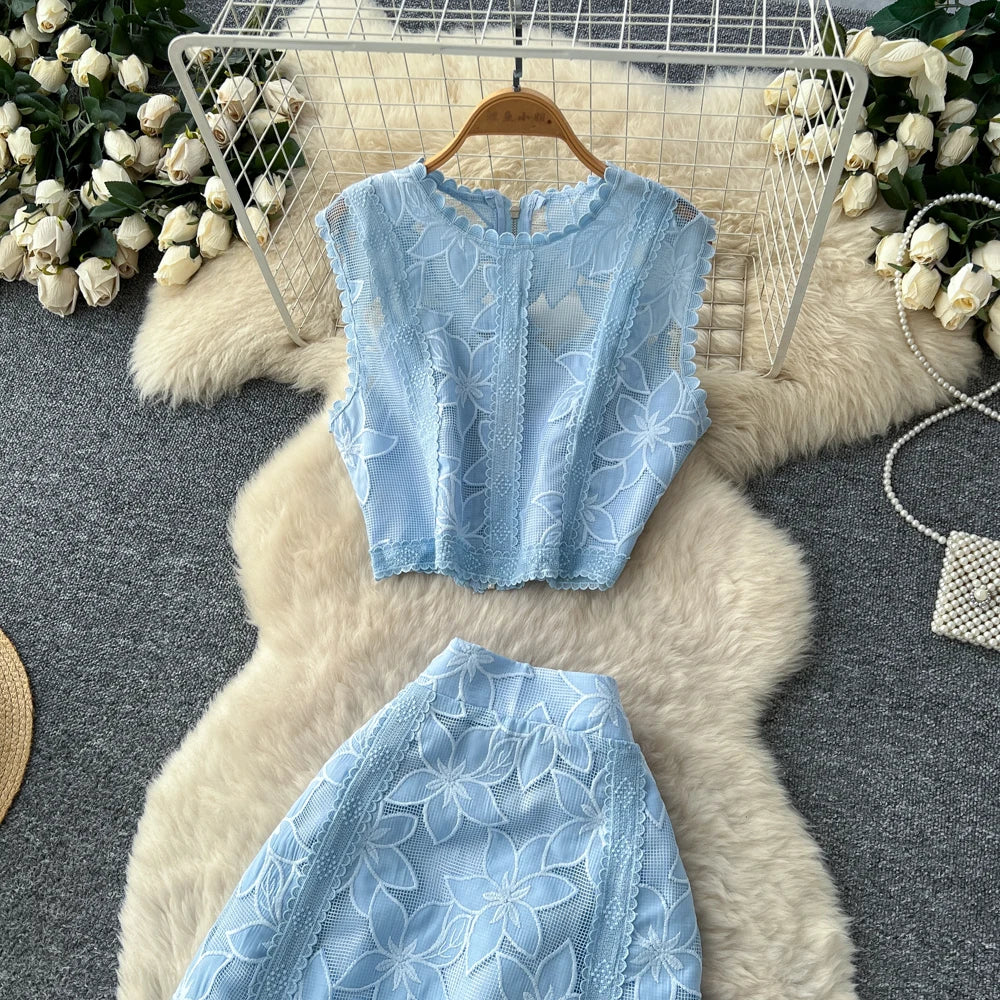 Evelyn Floral Embroidery Set