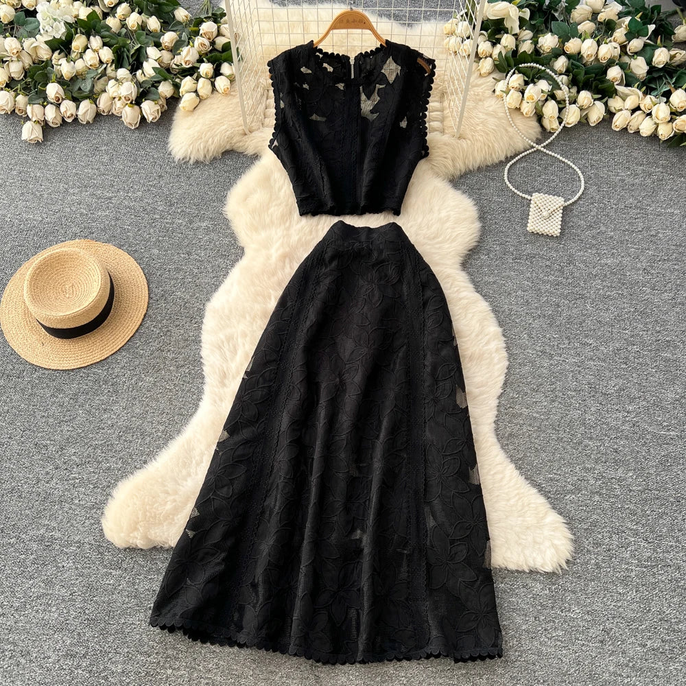 Evelyn Floral Embroidery Set