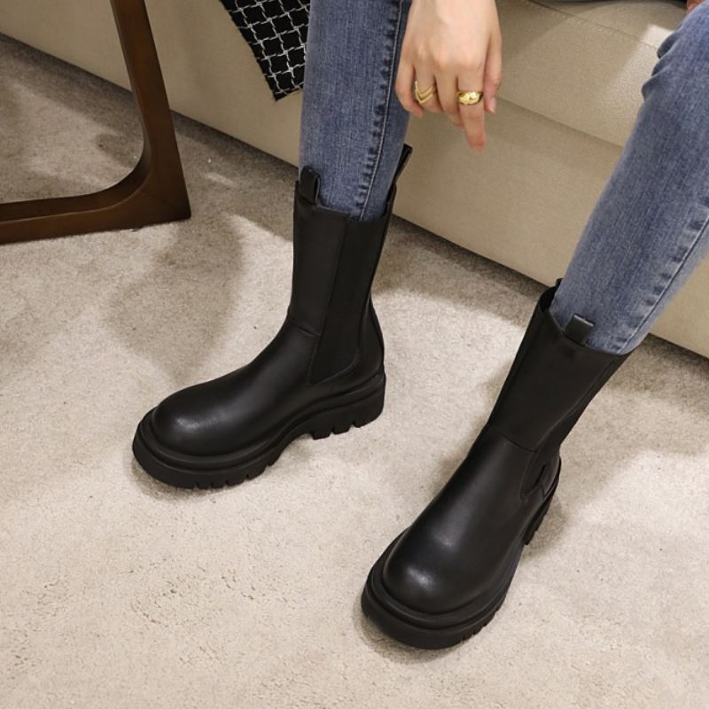 Lora Short Boots